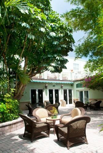 Riverside Hotel
