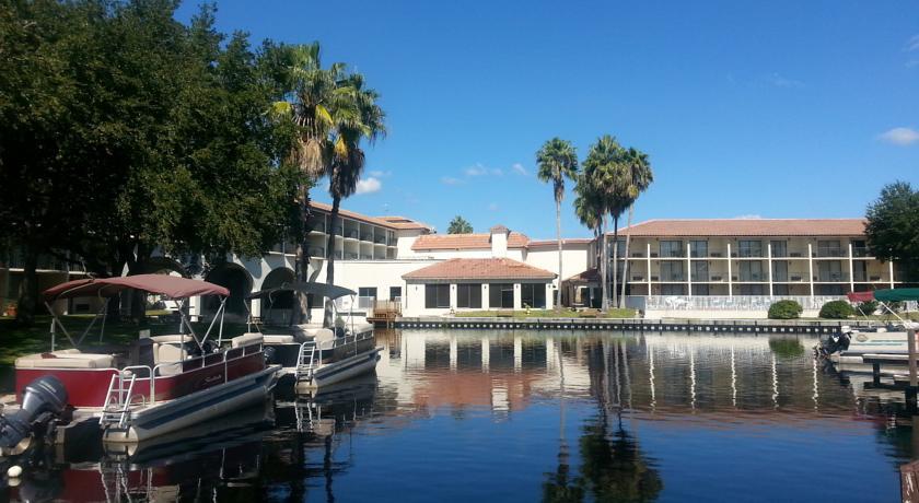 Отель Lake Tarpon Resort