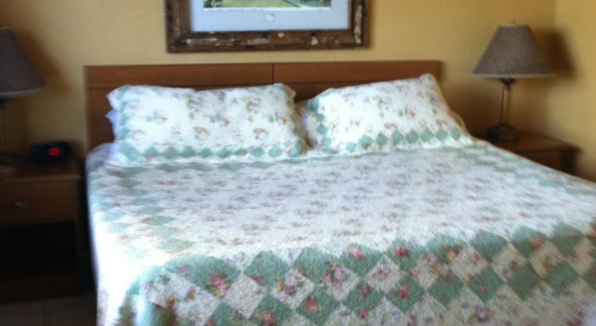 Отель Ebb Tide Resort