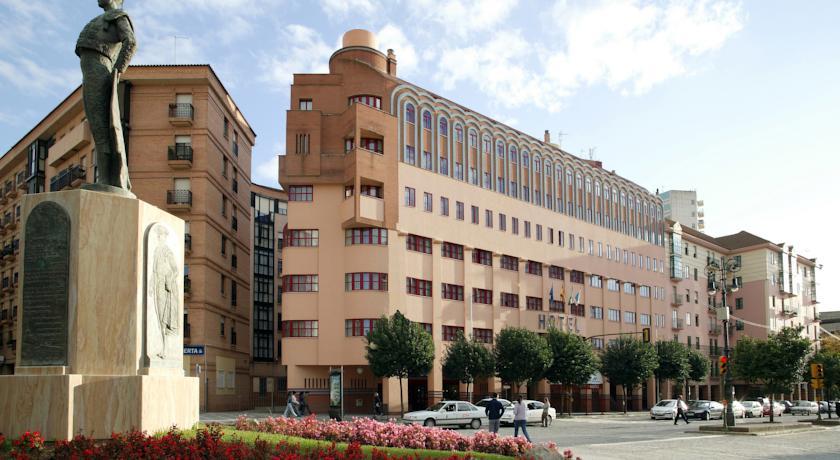 Отель Senator Huelva