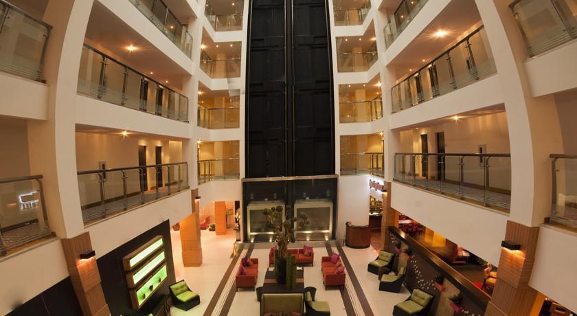 Отель Holiday Inn Hotel Sarasota Airport