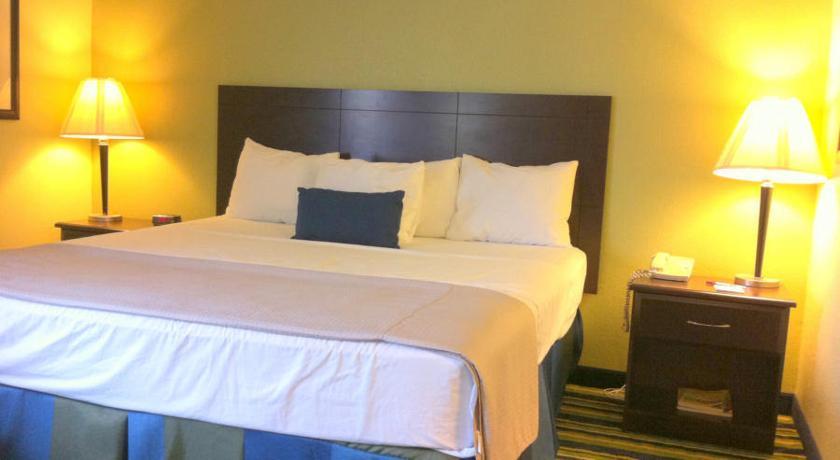 Отель Country Hearth Inn Cedartown