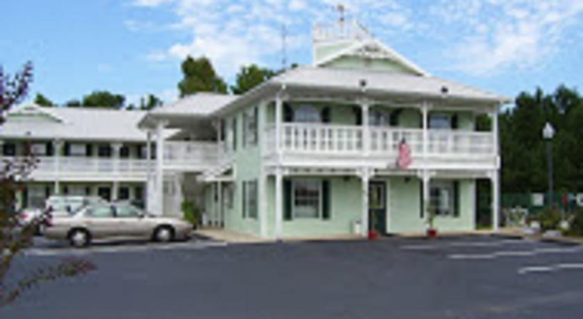 Отель Woodstream Inn