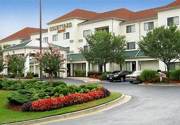 Отель Courtyard Atlanta Suwanee