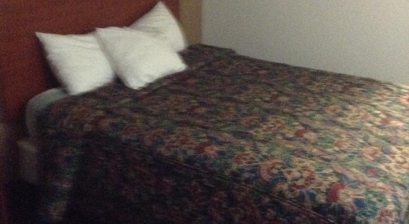 Отель Days Inn Motel Ankeny