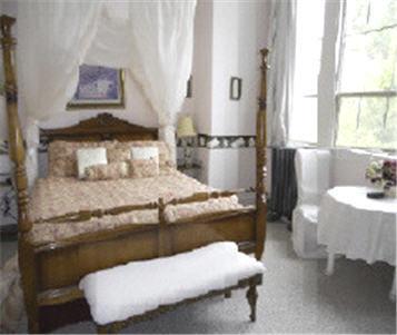Мини-отель Northside School Bed & Breakfast