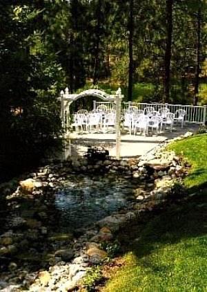 Мини-отель River Cove Elegant Waterfront Bed & Breakfast