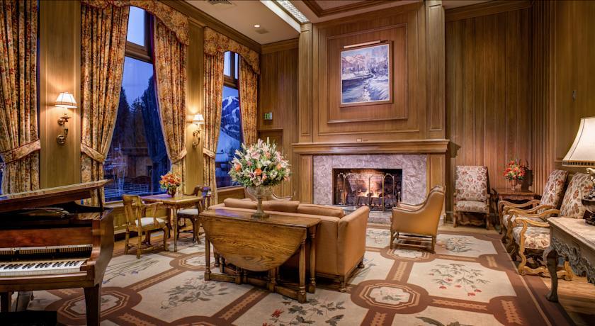 Отель Sun Valley Lodge