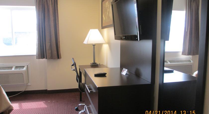 Отель Regal Motel O'Hare