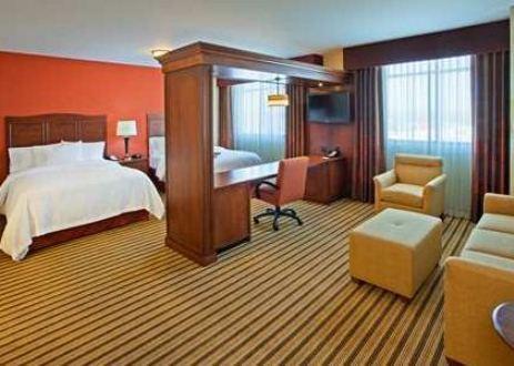 Отель Hampton Inn & Suites Mt. Prospect