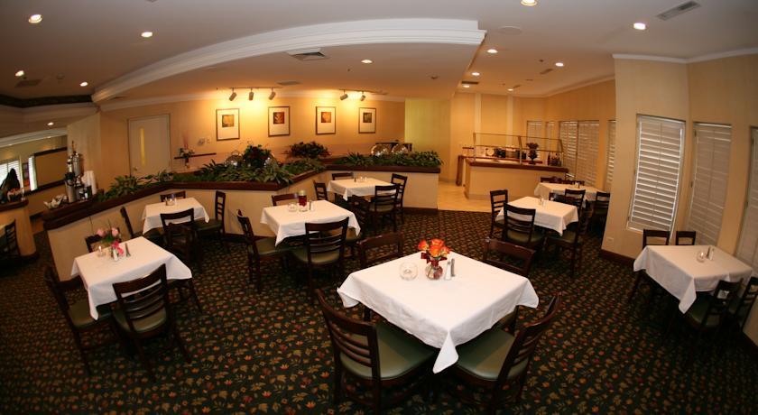 Отель Country Inn & Suites by Carlson Naperville