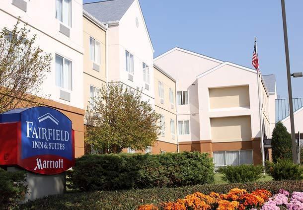 Отель Fairfield Inn & Suites by Marriott Chicago Naperville