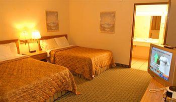 Отель American Midwest Hotel