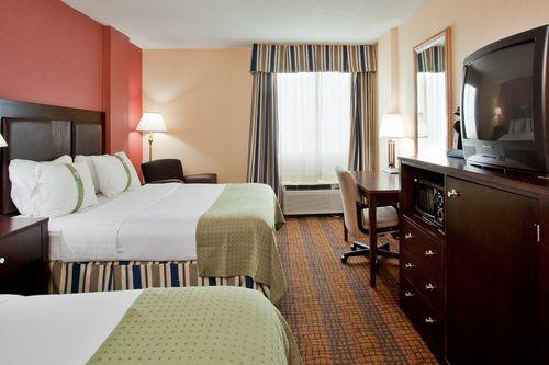 Отель Holiday Inn Richmond-I-64 West End