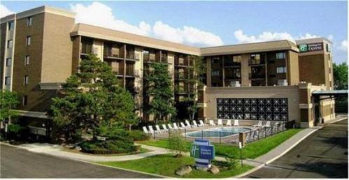 Отель Holiday Inn Express Rolling Meadows-Schaumburg Area