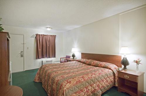 Отель Americas Best Value Inn Savanna