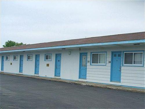 Отель Passport Inn Utica