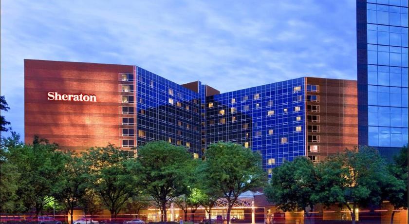 Отель Sheraton Indianapolis Hotel at Keystone Crossing