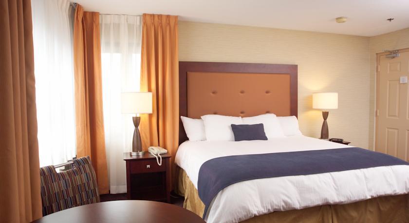 Отель Ivy Court Inn and Suites