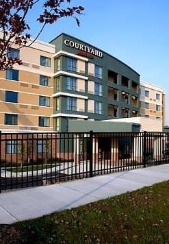 Отель Courtyard Pittsburgh Settlers Ridge Robinson Township