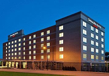 Отель SpringHill Suites Pittsburgh Southside Works