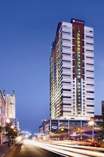 Апартаменты Wyndham Skyline Tower 