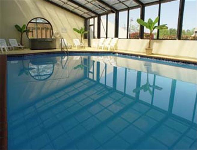 Отель Howard Johnson Williamsburg