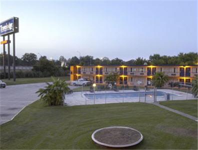 Отель Travelodge Shreveport