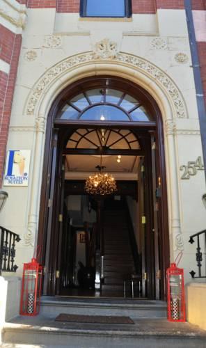 Royalton Suites