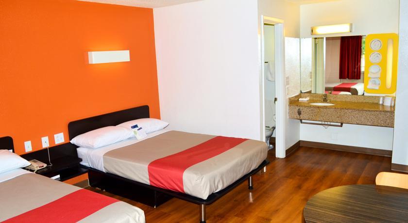 Отель Motel 6 Boston South - Braintree