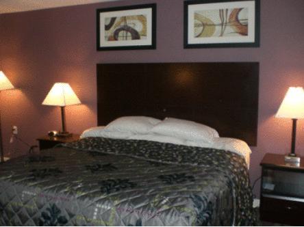 Отель Americas Best Value Inn Holyoke