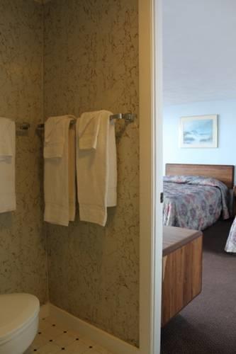 Отель Breakwater Motel