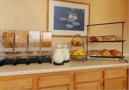 Отель Comfort Inn Seekonk