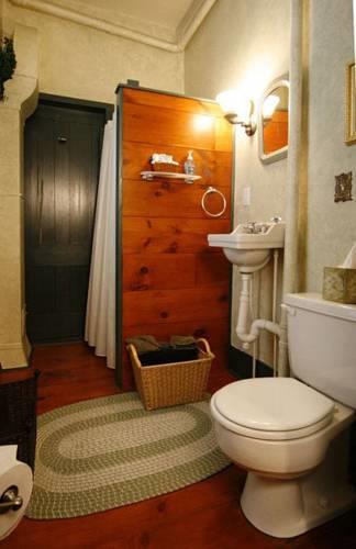 Мини-отель One Centre Street Inn