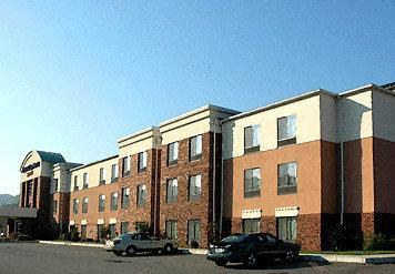 Отель SpringHill Suites Prince Frederick