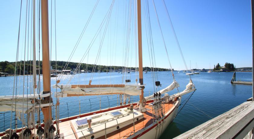 Отель Fisherman's Wharf Inn