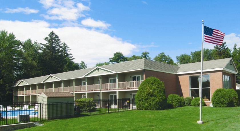 Отель University Inn Academic Suites