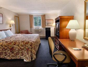 Отель Days Inn Airport Maine Mall