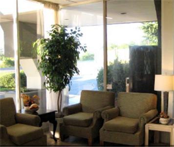 Отель Charlotte Express Inn