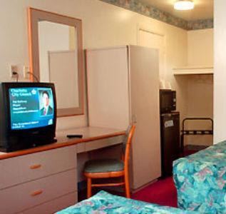 Отель Royal Inn and Suites Charlotte Airport