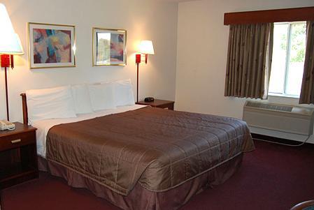 Отель America's Best Value Inn's & Suites