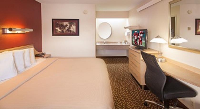 Отель Red Roof Inn Detroit - Royal Oak Madison Heights