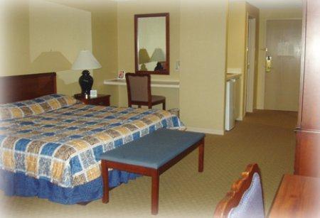 Отель Plaza Suites Midland