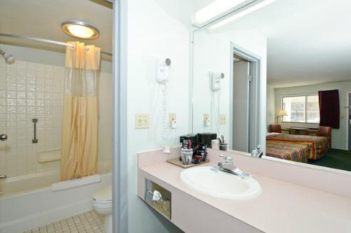 Отель Americas Best Value Inn Saint Ignace