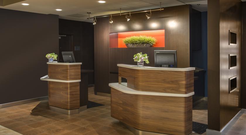 Отель Courtyard Detroit Southfield