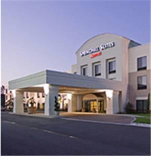 Отель SpringHill Suites by Marriott Alexandria