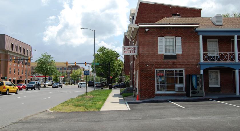 Отель Towne Motel Alexandria