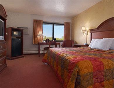 Отель Super 8 Minneapolis Golden Valley