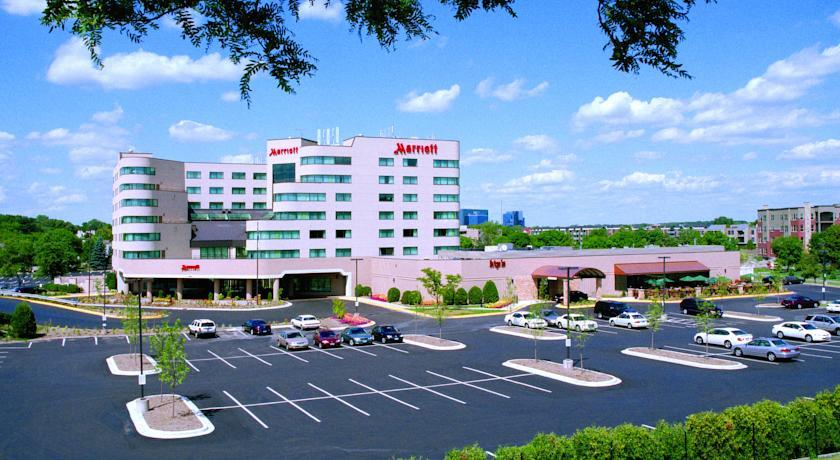 Отель Minneapolis Marriott West