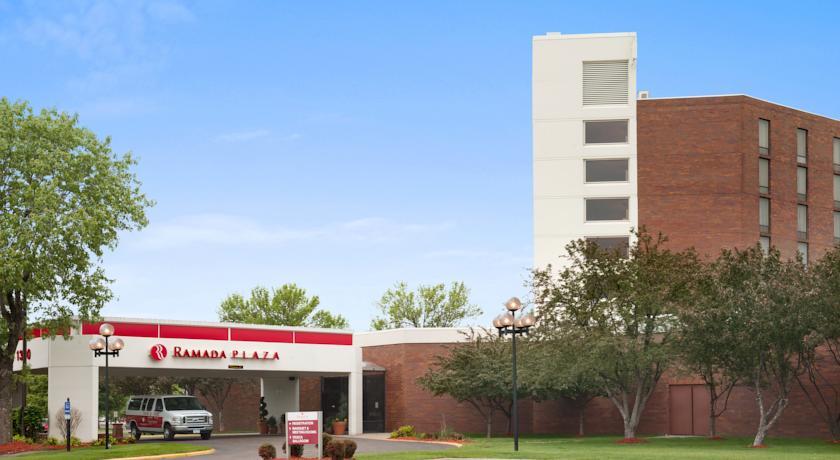 Отель Ramada Plaza Minneapolis